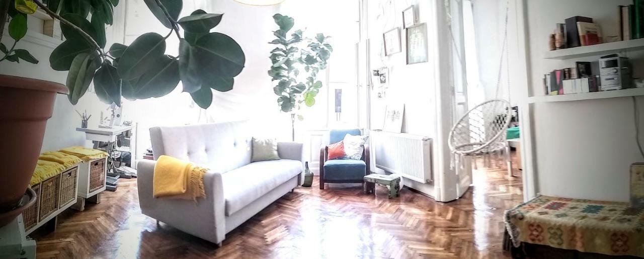 Jolie Apartment In Historical Center Budapest Luaran gambar